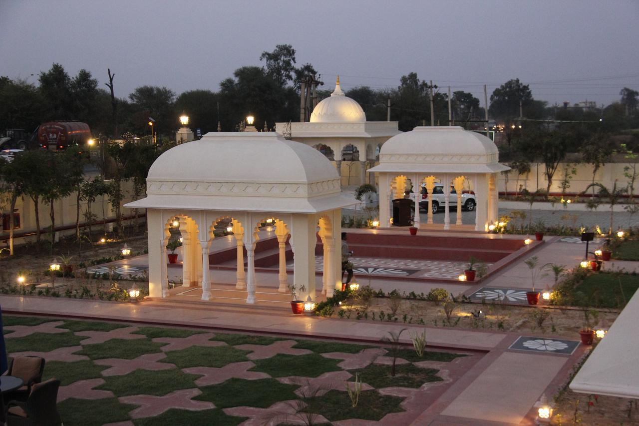Laxmi Palace Dausa Exterior foto